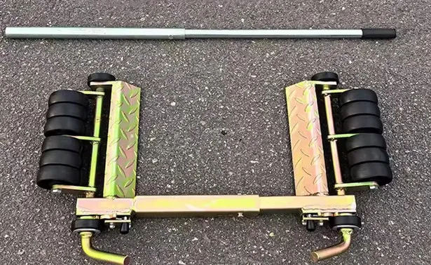 RS208104 Trailer auxiliary wheels