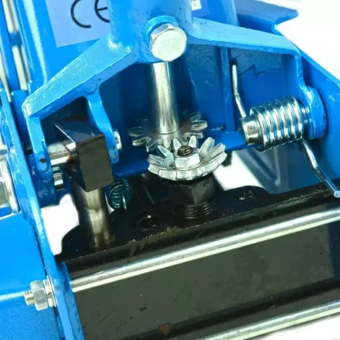 RS208410 (3)